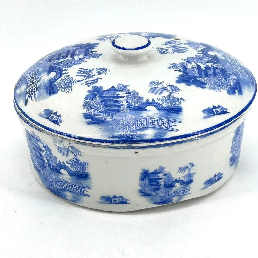 VTG Hall Blue Willow Transferware Covered Dish Round Pagoda Chinoiserie Blue